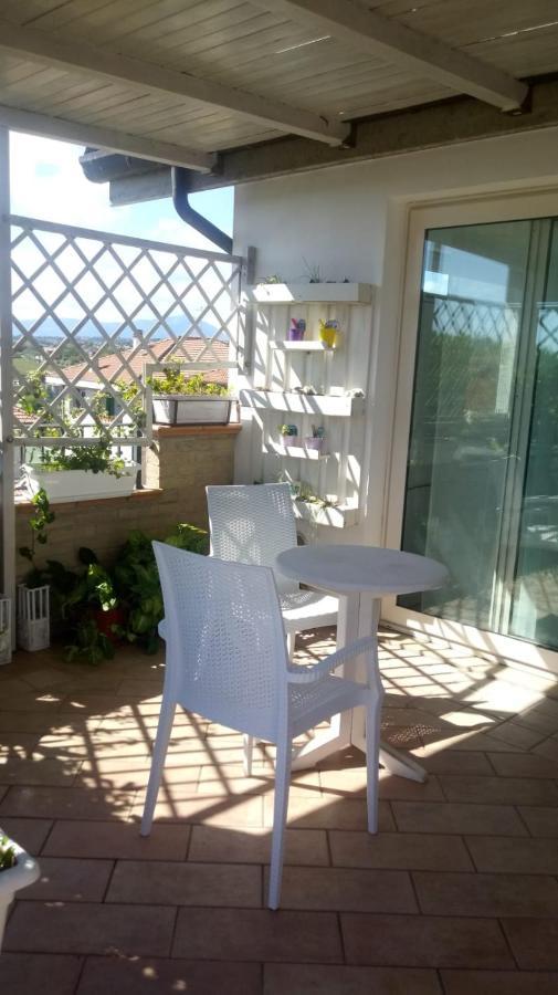 Il Cielo In Una Stanza Hotel Giulianova Kültér fotó